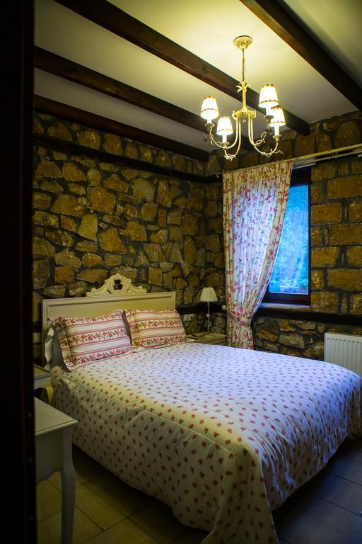 Archontiko Emmanouilidi Suites Loutraki (Pella) Exterior foto