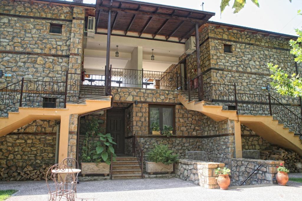 Archontiko Emmanouilidi Suites Loutraki (Pella) Exterior foto
