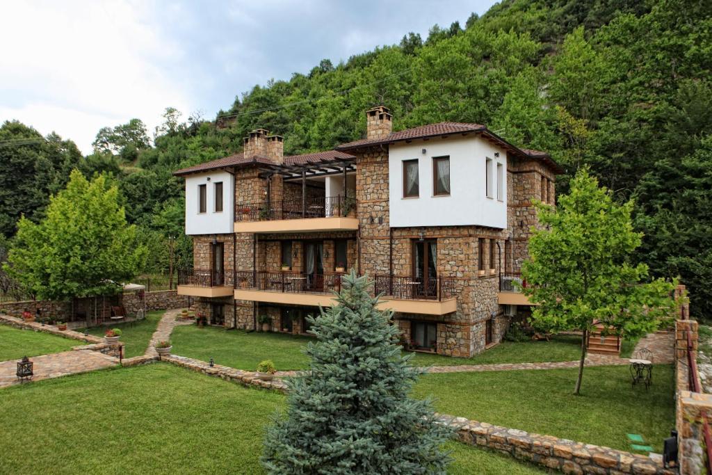 Archontiko Emmanouilidi Suites Loutraki (Pella) Exterior foto
