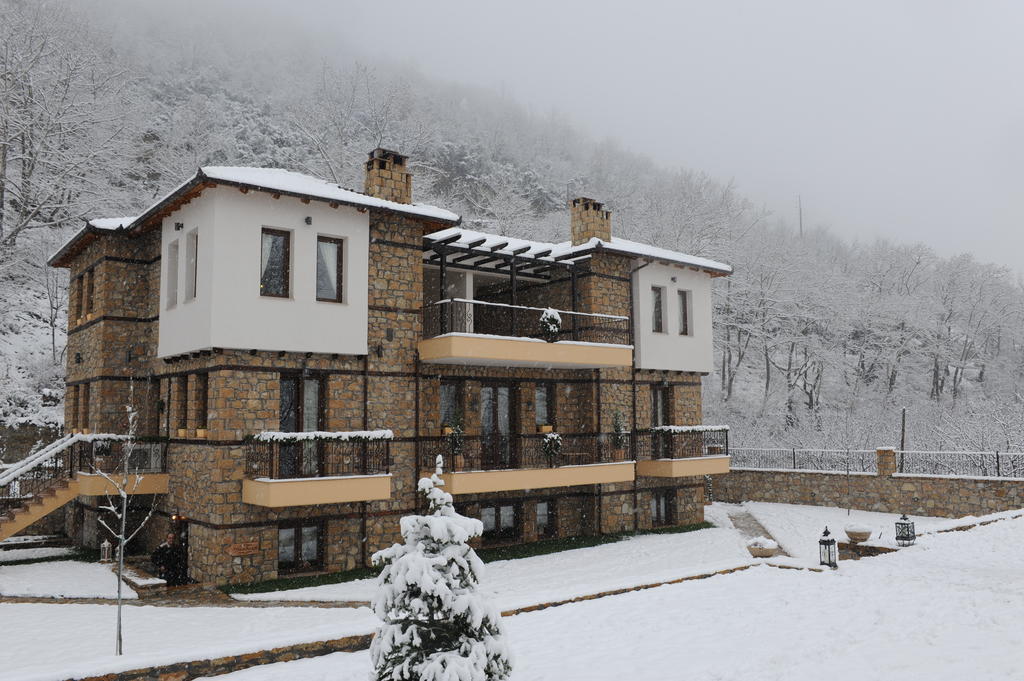 Archontiko Emmanouilidi Suites Loutraki (Pella) Exterior foto